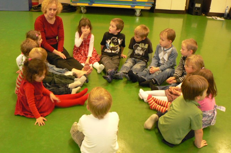 Briuselio Europos mokykloje- lietuvių šokio meistrių pamokos vaikams