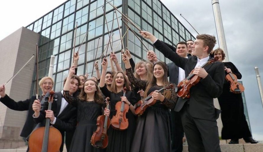 Ieškome savanorių galinčių priimti J. Gruodžio konservatorijos styginių orkestro moksleivius atvykstančius koncertuoti į Belgiją