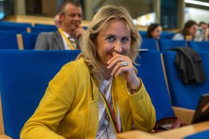 PLB XVII Seimo posėdis, Vasario 16-osios gimnazijos direktorė Rasa Weiß